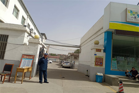 西苑小区3室2厅1卫113/11附房72万